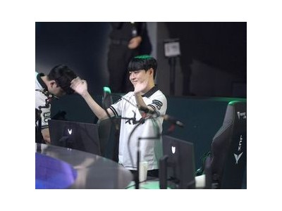 쇼메이커 패자조 2라운드 진출에 처음 본 것 같아 흥분 썸네일