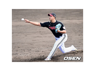 정우영 8연속 볼 던지다 강판 MLB 진출 가능성도 떠오르나 썸네일