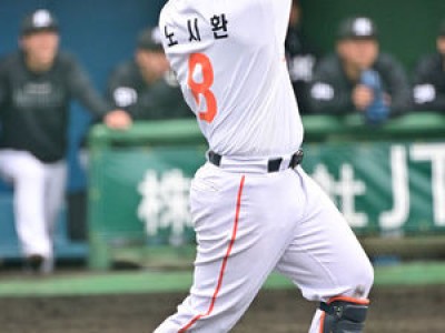 류현진 일본 공인구 뚫고 홈런 터뜨려 썸네일