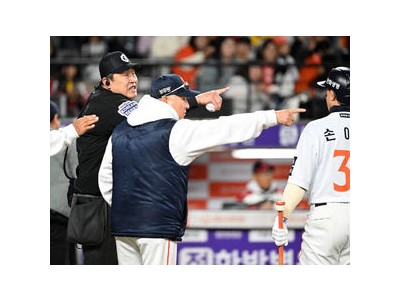 오지환 고의 낙구 플레이에 한화 팬들 분노 썸네일
