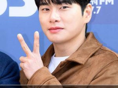 이이경 쓰레기 남편 지적에 팬들 분노 썸네일