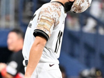 김윤하 15연패 끝내지 못해 팬들 실망 썸네일