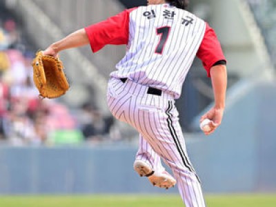 LG SSG에 10-2 승리로 시즌 2차전 앞두고 썸네일