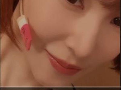티파니 영 결혼 후 인형 같은 외모 뽐내며 화제 썸네일