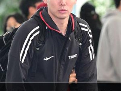 홍창기 ABS 스트라이크존 조정에 환호 썸네일