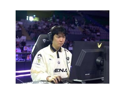 KT 미드 라이너 철옹성 같은 막기로 스토브볼 조합 무너뜨려 썸네일